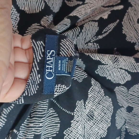 CHAPS BLACK & WHITE FLORAL EMPIRE WAIST DRESS - Picture 5 of 6